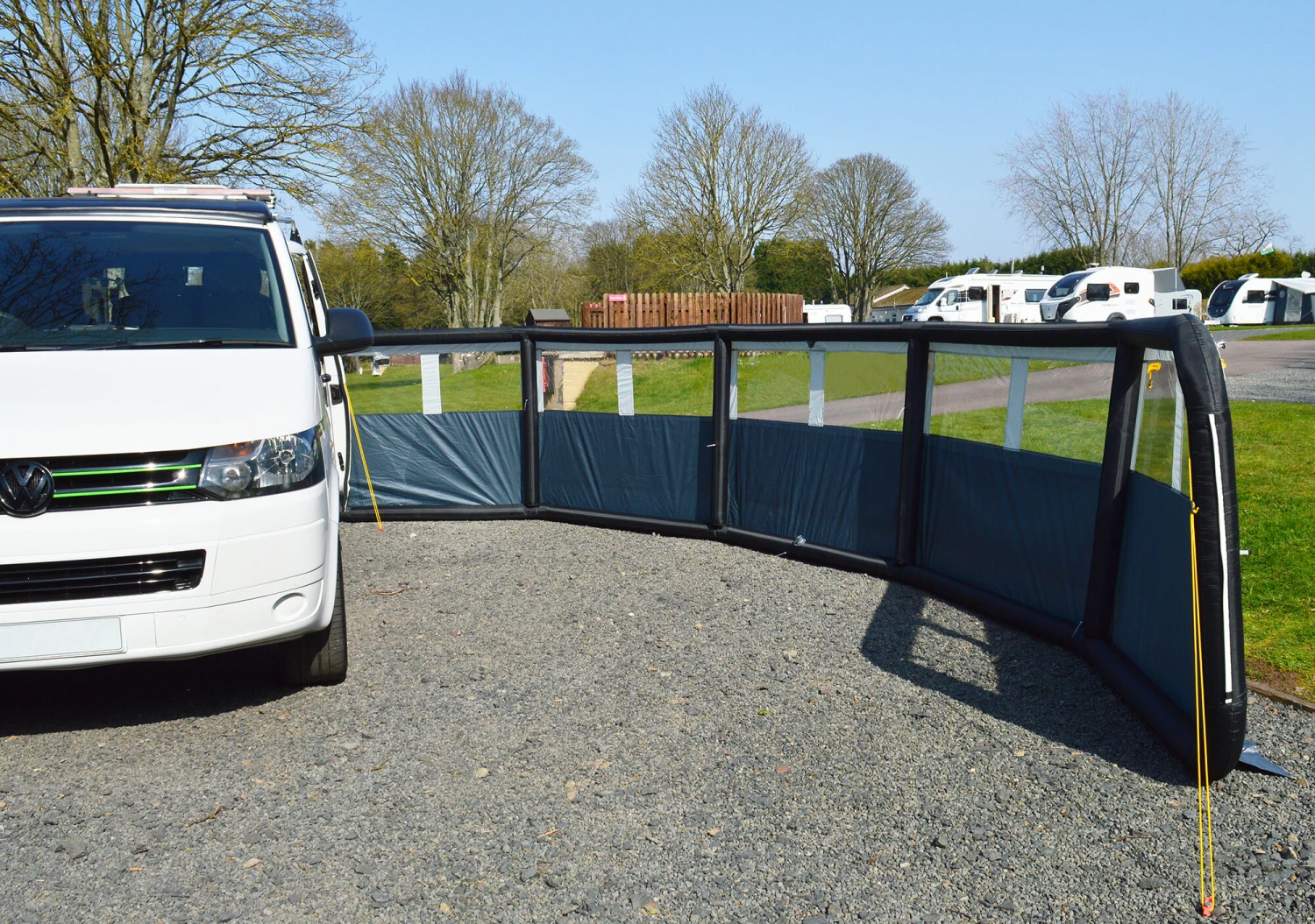 Maypole 5 Panel Single Point Inflation Windbreak 2 Maypole 5 Panel Single Point Inflation Windbreak - Image 2